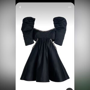 Area Black Dress